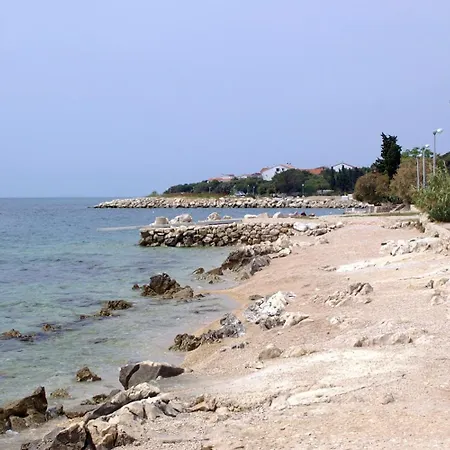 With Parking Spaces Mandre, Pag - 24574